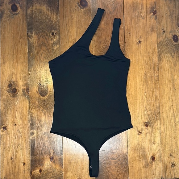 ReoRia One Shoulder Bodysuit - Black - Picture 2 of 9